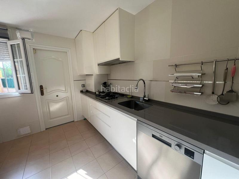 Foto b7ceec9b-89ef-4e97-8757-7dc9a126ad34. Maison avec parking dans Consolación Utrera