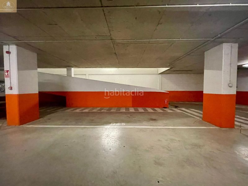 Foto 74390829-a7ee-43e0-856a-d02541d2dd3d. Aparcament cotxe a San Jerónimo - La Bachillera Sevilla