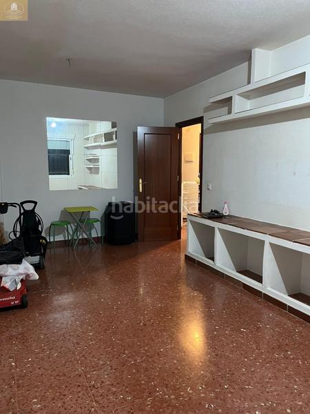 Foto 607daec7-8779-4a21-b4ea-e8430b987c66. Casa aparellada amb aparcament a Espartinas pueblo Espartinas