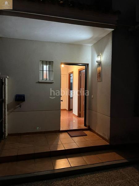 Foto ba02c4dd-dd2b-406d-ae83-4a433057c853. Casa aparellada amb aparcament a Espartinas pueblo Espartinas