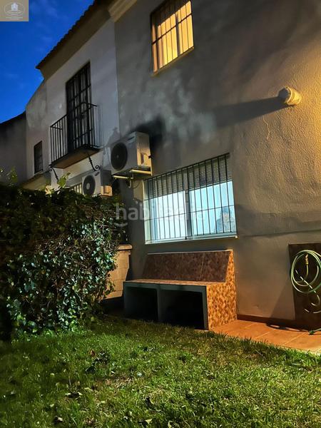 Foto 376dc195-e0ee-4853-8305-323e6da278c1. Casa pareada en Espartinas pueblo Espartinas