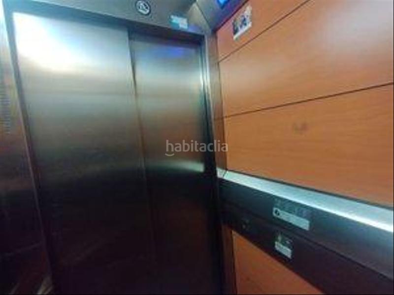 Foto e52a91cb-bbca-40dc-aad9-7ce52deb2647. Parking voiture dans San Carlos - San José Sevilla