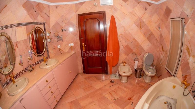 Foto 859f3f5c-4eec-436c-af20-fd1ac520ae75. Semi detached house with parking in Santa Eufemia Tomares