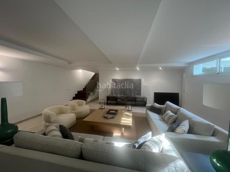 Foto 40b48b34-f524-4a05-bd05-edaa67da7561. Chalet avec parking piscine dans Las Lomas de Río Verde Marbella