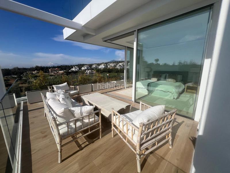 Foto 4a432801-b3f1-4084-ad33-91fe8c0b232e. Chalet avec parking piscine dans Las Lomas de Río Verde Marbella