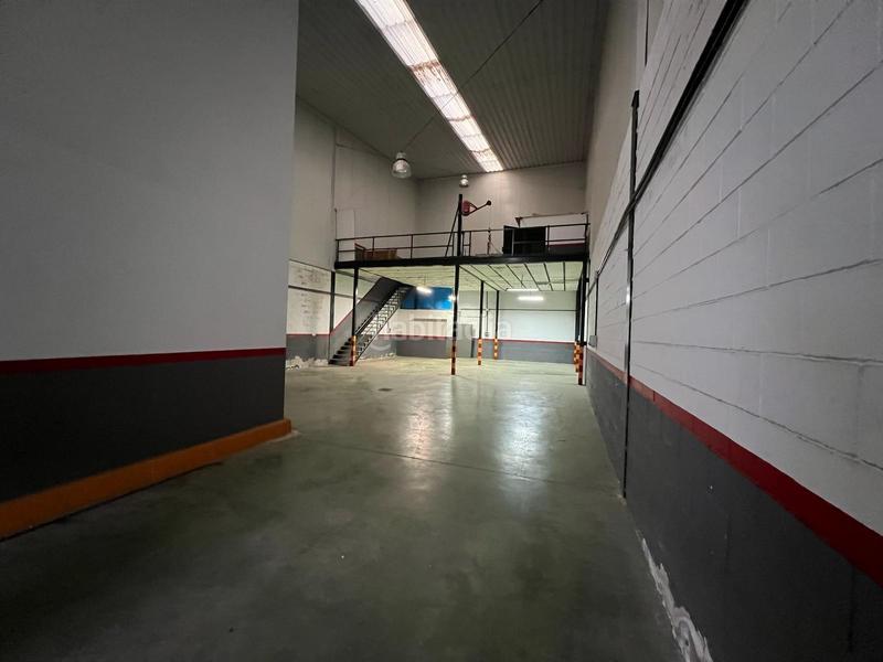 Foto c0eb23b0-12e7-472e-a93e-dab69c4dba95. Nave industrial en La Motilla - Fuente del Rey Dos Hermanas