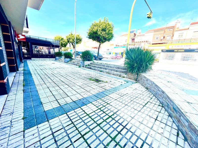 Foto 8e13af99-ea62-440e-81d3-e0abb4e66949. Local comercial a Centro Bormujos