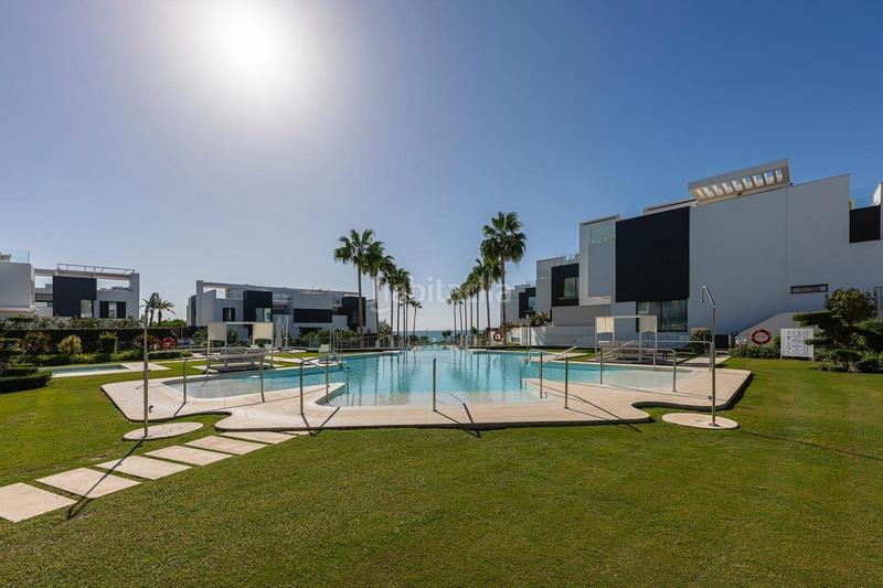 Foto 272c0c77-a452-47ee-a388-50b52cdb8fb9. Miete doppelhaus mit parking pool in Huerta Nueva Estepona