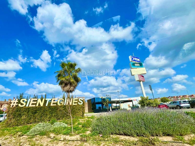 Foto b1f8acd6-29bd-443f-9b7f-c223b5ad56cb. Terreno residencial en Avenida Juan Diego Bormujos