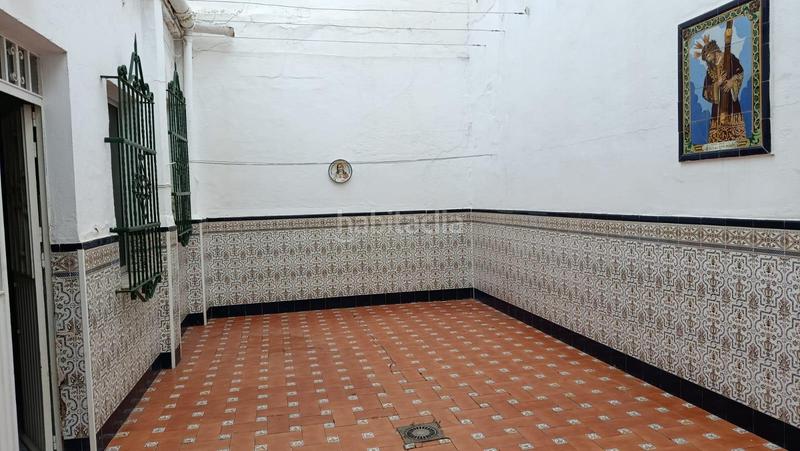 Foto 3b02bcc4-ca7d-4273-90b1-295ff7be73fa. Reihenhaus mit parking in Barrio del Nervión Sevilla