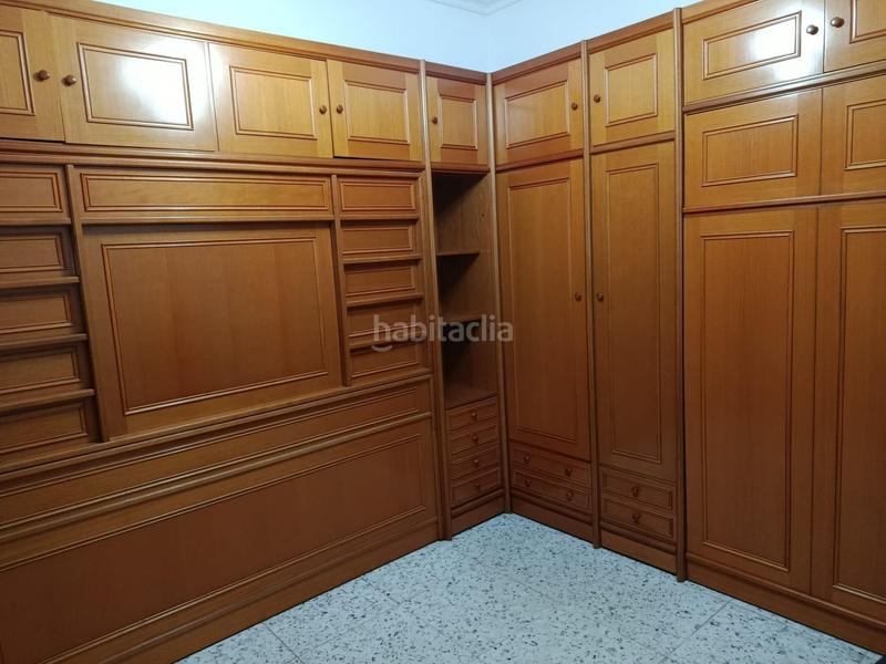 Foto e7d20e75-f264-42e0-9375-55f2d118f9cd. Reihenhaus mit parking in Barrio del Nervión Sevilla