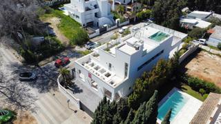 Rent Building  Orotava (la) (golden beac