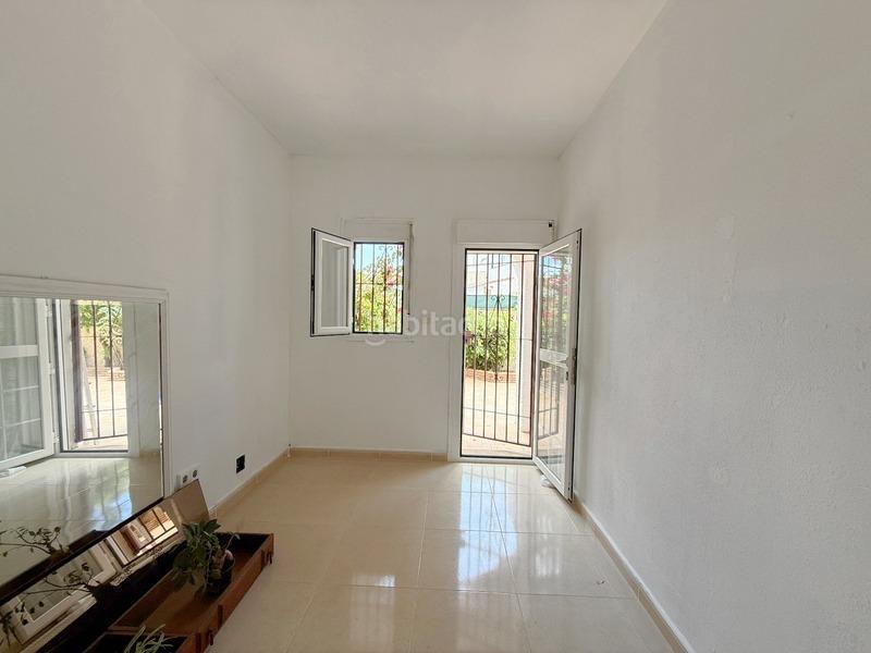 Foto 2456816a-dc9f-4b90-a5bd-e0e4876a91cc. Casa a schiera con parcheggio piscina in Calahonda Mijas