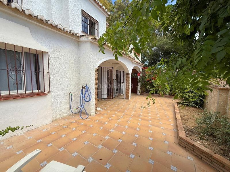 Foto 77aea2b9-a119-4e76-bd6f-9f035160cf8a. Casa a schiera con parcheggio piscina in Calahonda Mijas