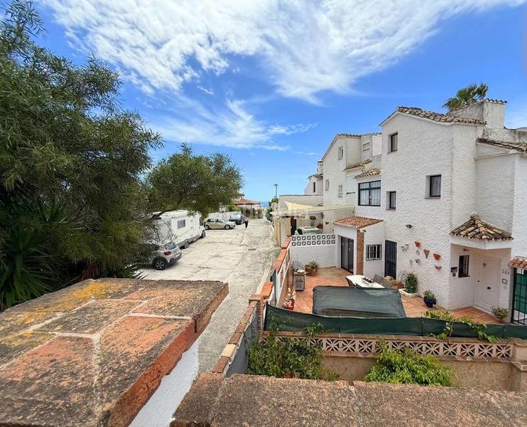 Foto 805be744-9969-4721-80f6-10a534234ee4. Casa a schiera con parcheggio piscina in Calahonda Mijas