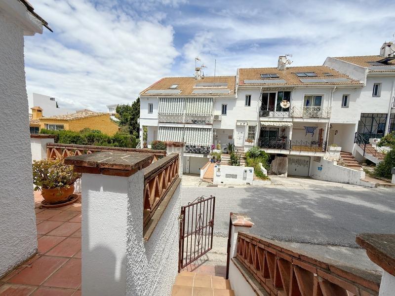 Foto 7b8043c0-b199-458c-81d1-232570241b23. Semi detached house with parking pool in Calahonda Mijas