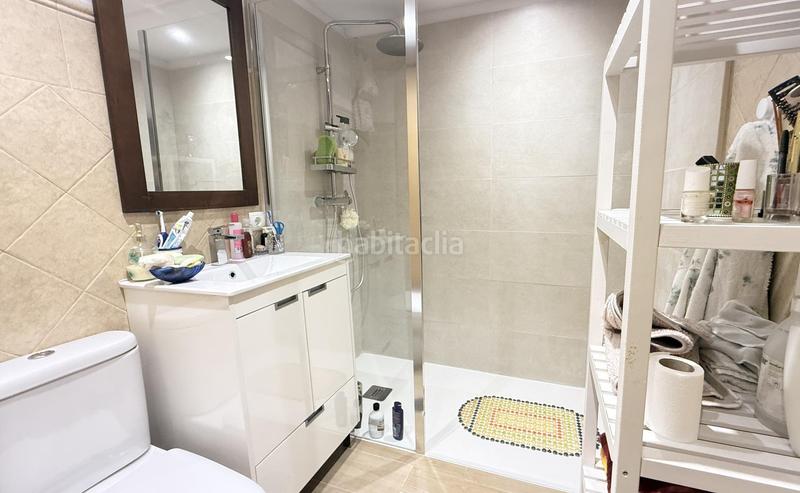 Foto f022857e-4b6d-42be-92cb-6f9577575aed. Appartamento con parcheggio piscina in Nueva Atalaya Estepona