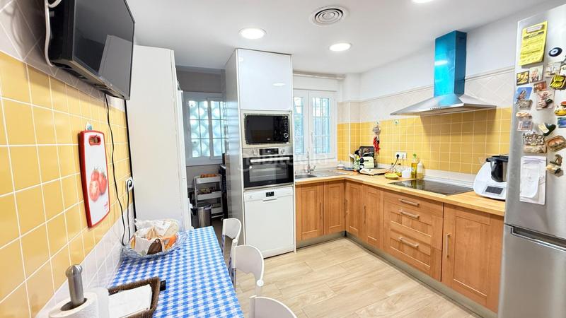 Foto 3e213586-b3ed-4840-8921-4018aae714b1. Appartement avec parking piscine dans Nueva Atalaya Estepona