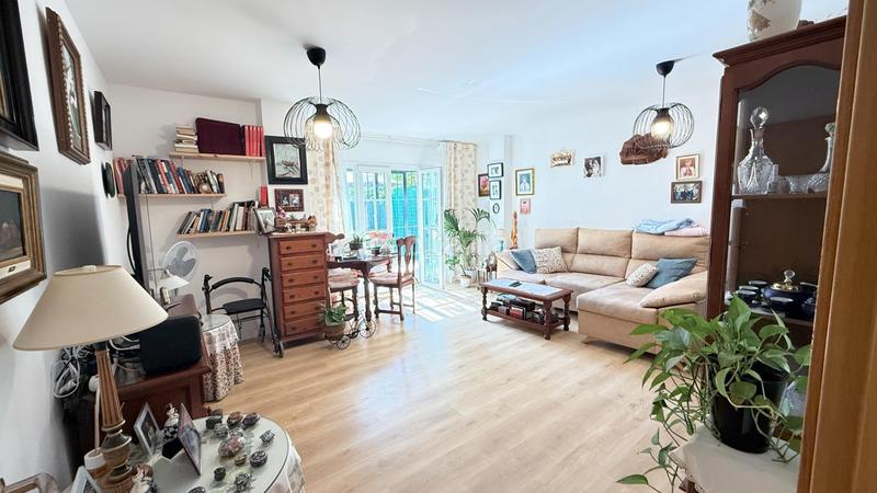 Foto 9dbbe406-e1b0-4903-9e6c-dd45fd268d31. Appartement avec parking piscine dans Nueva Atalaya Estepona