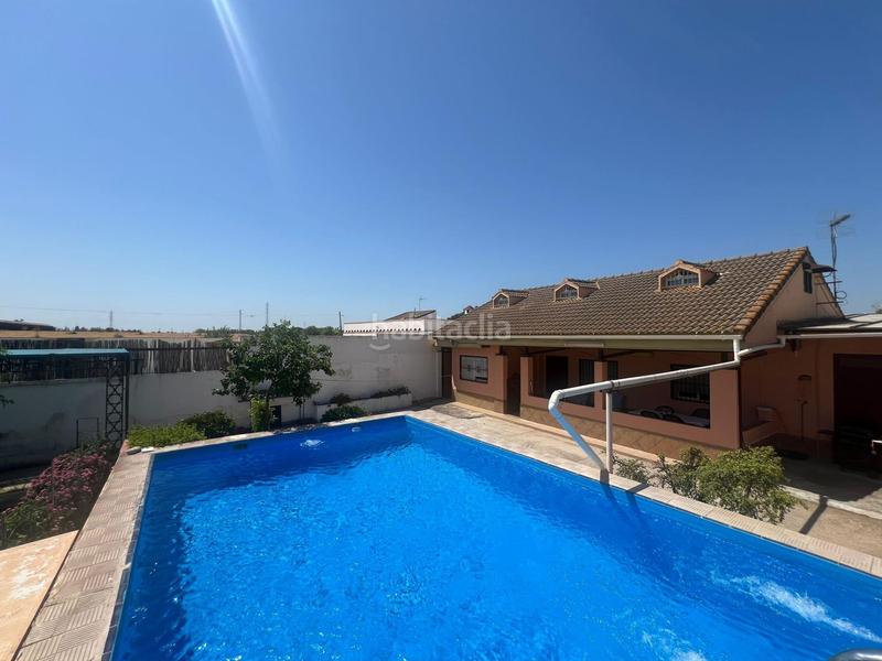 Foto d4b1ea65-1b64-44e7-a0b7-bda2854d86de. Mas avec parking piscine dans La Hacienda - Nueva Andalucía Dos Hermanas