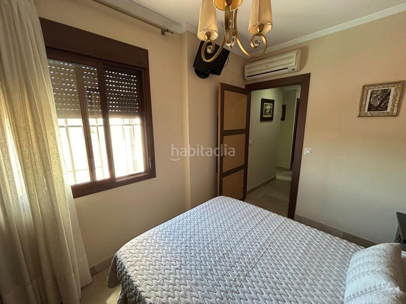 Foto f07f38f1-5d35-4024-a231-da148ec729d0. Casa adossada amb aparcament a Nueva Alcalá Alcalá de Guadaira