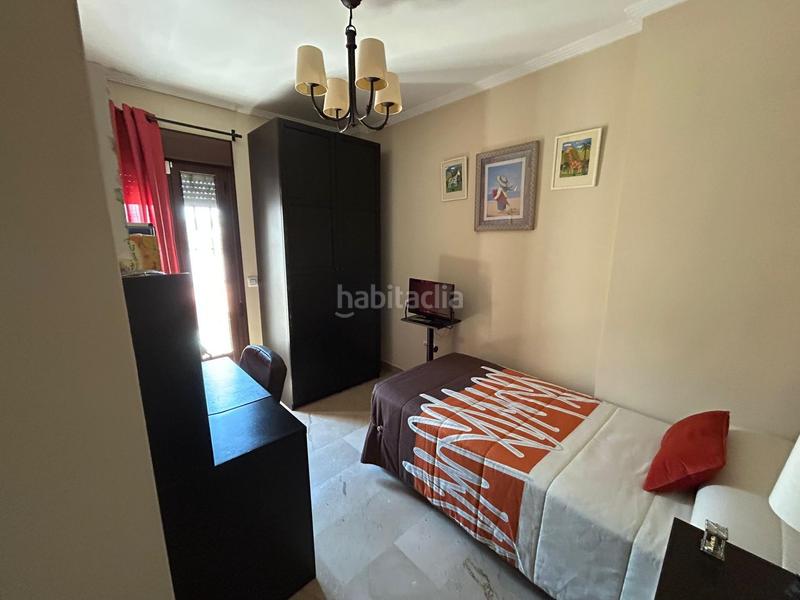 Foto e814a572-3143-427e-b4a0-04e95af3a4d4. Maison jumelée avec parking dans Nueva Alcalá Alcalá de Guadaira