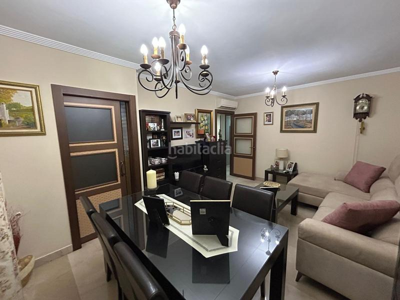 Foto 7d4d1ca1-fc9e-4c01-b78f-7a7a5f5a8529. Reihenhaus mit parking in Nueva Alcalá Alcalá de Guadaira