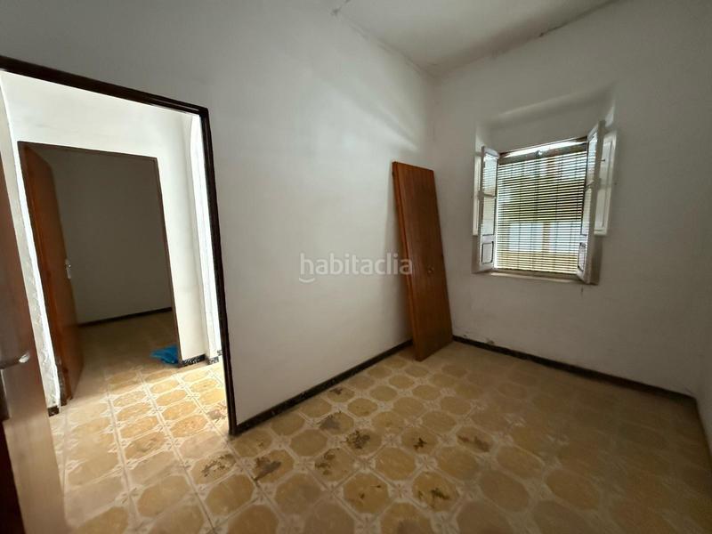 Foto 120100c6-51f2-45f8-869c-1883e36abf54. Casa adossada a Pilas