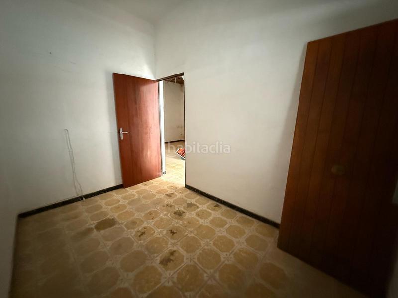 Foto f8eaf668-dffe-4c53-af90-abcef26cd018. Casa adossada a Pilas