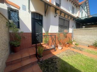 Casa adossada  Calle de gonzalo de berceo