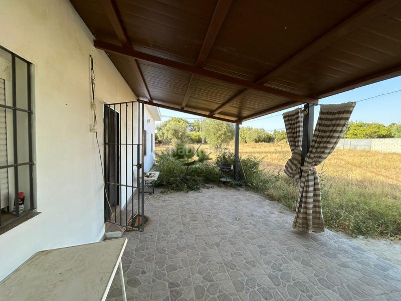 Foto 1059d527-f34d-4b47-9073-4ce6b0b08b1e. Chalet en Nuevo Bulevar Mairena del Aljarafe