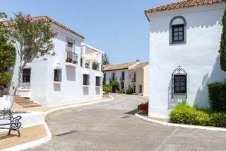 Casa adossada  Menchu escobar-guadalmina