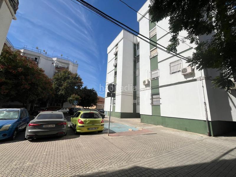 Foto c01c689d-1bc0-42f8-97cc-d573188931b8. Piso en El Cerro Sevilla