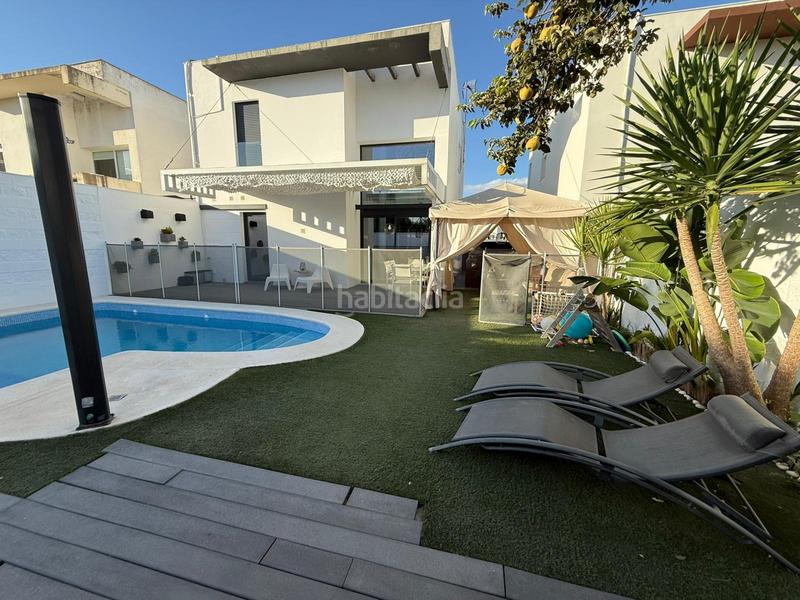 Foto e4dea0fe-2d3f-476b-8c36-8976513a055a. Chalet en Bollullos de la Mitación