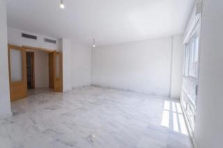 Etagenwohnung in San Carlos - San José