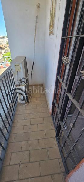Foto 2c111e8d-ef76-4ac9-bf33-44a4d7bb6a19. Casa a schiera con parcheggio in Espartinas pueblo Espartinas