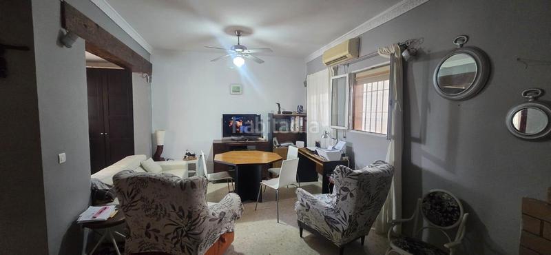 Foto d2c64d07-eefa-4805-9d37-3cfb9d4542a2. Casa a schiera con parcheggio in Espartinas pueblo Espartinas
