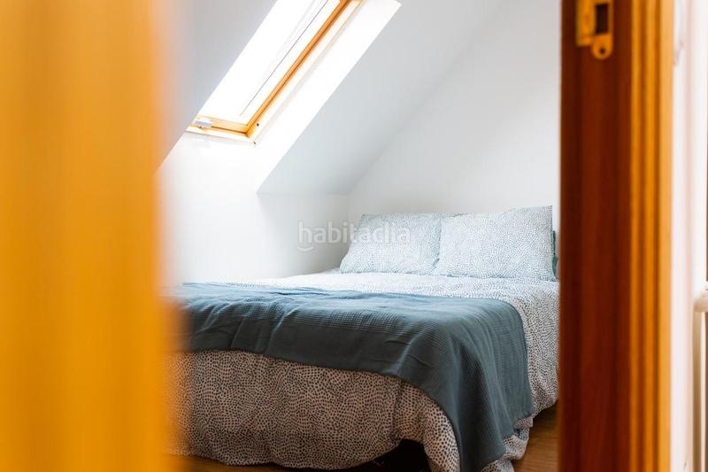 Foto bd6c1ef2-b402-4507-8c4d-ba2653c5b19d. Zweistöckige wohnung in Valdeacederas Madrid