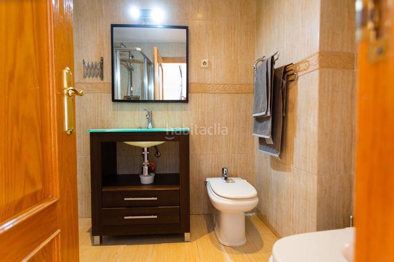 Foto f2dbd693-5f51-43ad-a759-cecdb463d72c. Zweistöckige wohnung in Valdeacederas Madrid