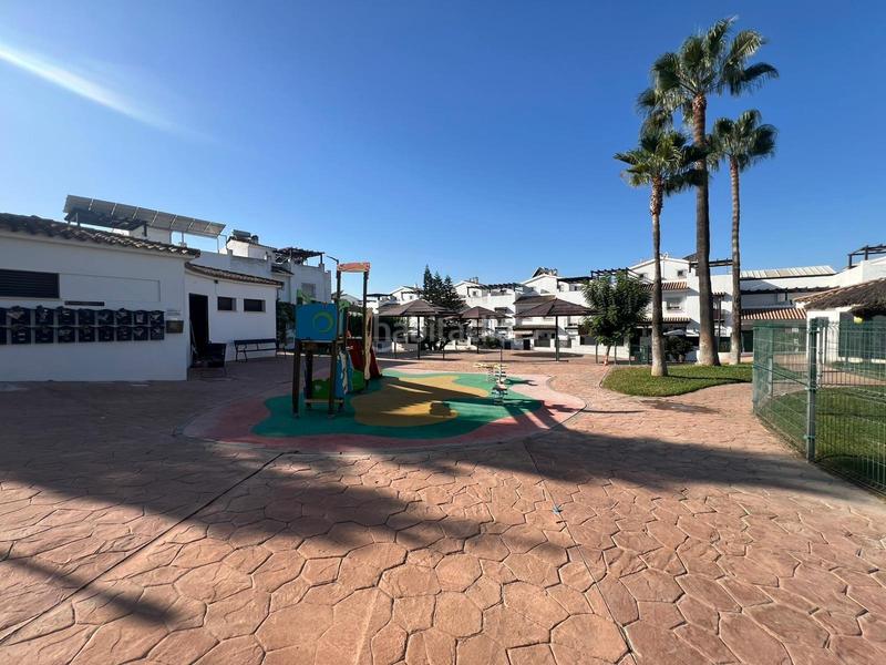 Foto 5405b35a-47d3-4fde-859c-ba792761534f. Casa a schiera con parcheggio piscina in Arco Norte - Avda España Dos Hermanas