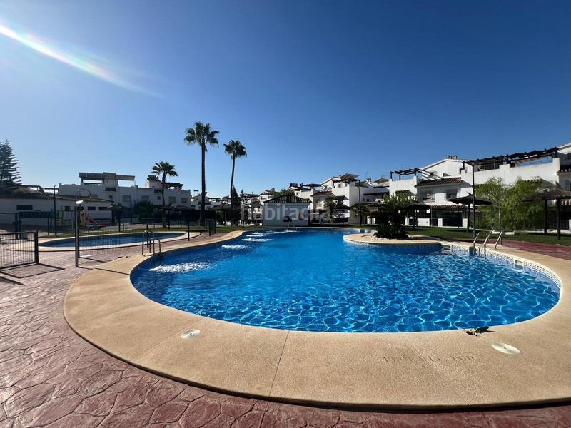 Foto a44fd7c8-b579-445f-b9b6-a3f77d3b36f1. Casa a schiera con parcheggio piscina in Arco Norte - Avda España Dos Hermanas