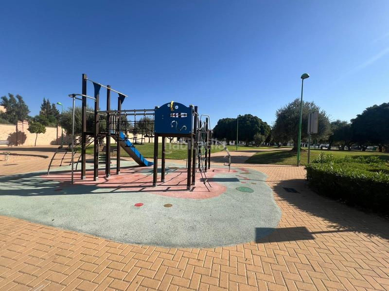 Foto 5399a52b-a094-46c2-95c5-5d265892ead8. Reihenhaus mit parking pool in Arco Norte - Avda España Dos Hermanas
