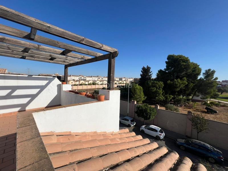 Foto e7ffbed9-4e5c-4408-9ad5-d0dac3988c21. Reihenhaus mit parking pool in Arco Norte - Avda España Dos Hermanas