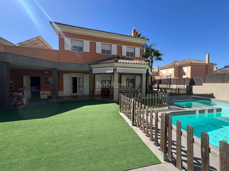 Foto 116929b4-32d8-403a-9fb5-f7c41d4d0d1f. Chalet con parcheggio piscina in Olivar de Quintos Montequinto