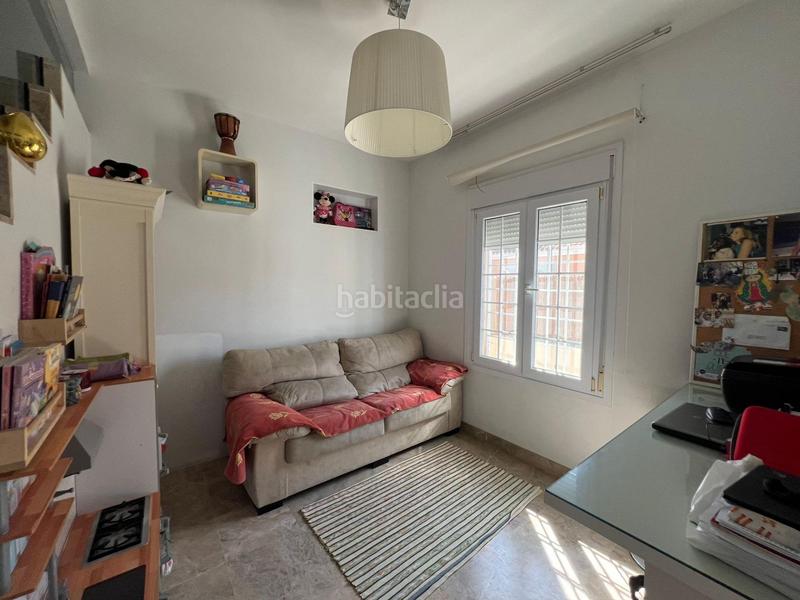 Foto 4d6b0ec1-60b1-41fd-8f66-a3ef0acc4728. Chalet con parcheggio piscina in Olivar de Quintos Montequinto