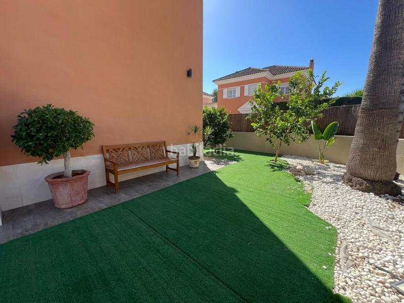 Foto 88e4b0c2-adc0-4b9a-a67a-394b25d97b90. Chalet con parcheggio piscina in Olivar de Quintos Montequinto