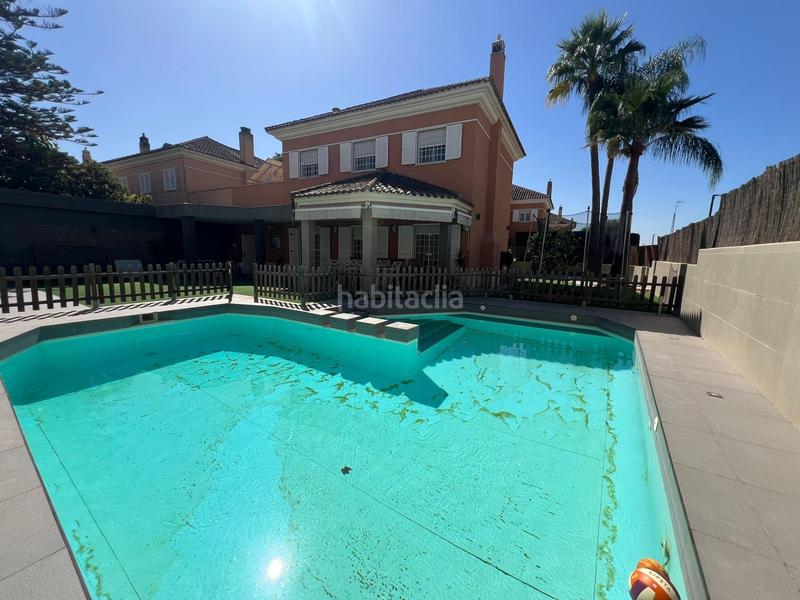 Foto c4298d6b-fd96-4f88-8433-0bd0c985f067. Chalet con parcheggio piscina in Olivar de Quintos Montequinto