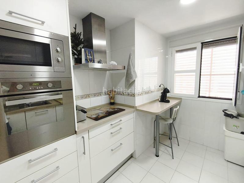 Foto 93910bc2-a030-4414-a680-bc724cd02bf3. Piso en colores - entreparques Sevilla