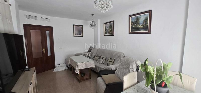 Foto 3ef646dd-24d9-4a12-b77f-db7063aafe4a. Casa adossada amb aparcament a Puebla del Río (La)