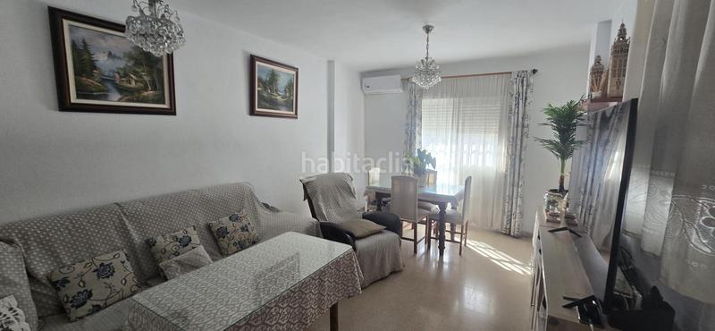 Foto 6c4bb079-e1ca-4ec8-a719-dcde70e3df99. Casa adossada amb aparcament a Puebla del Río (La)